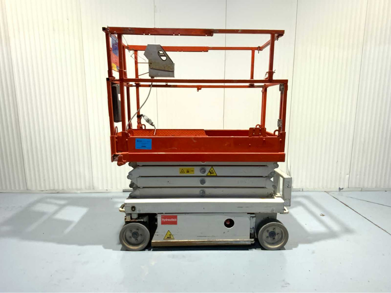 SKYJACK - SJIII3219 BJ. 2015 - AERIAL PLATFORM - WORKING HEIGHT 7.8M, 266 HOURS - Aerial platform: picture 2 SKYJACK - SJIII3219 BJ. 2015 - AERIAL PLATFORM - WORKING HEIGHT 7.8M, 266 HOURS - Aerial platform: picture 2