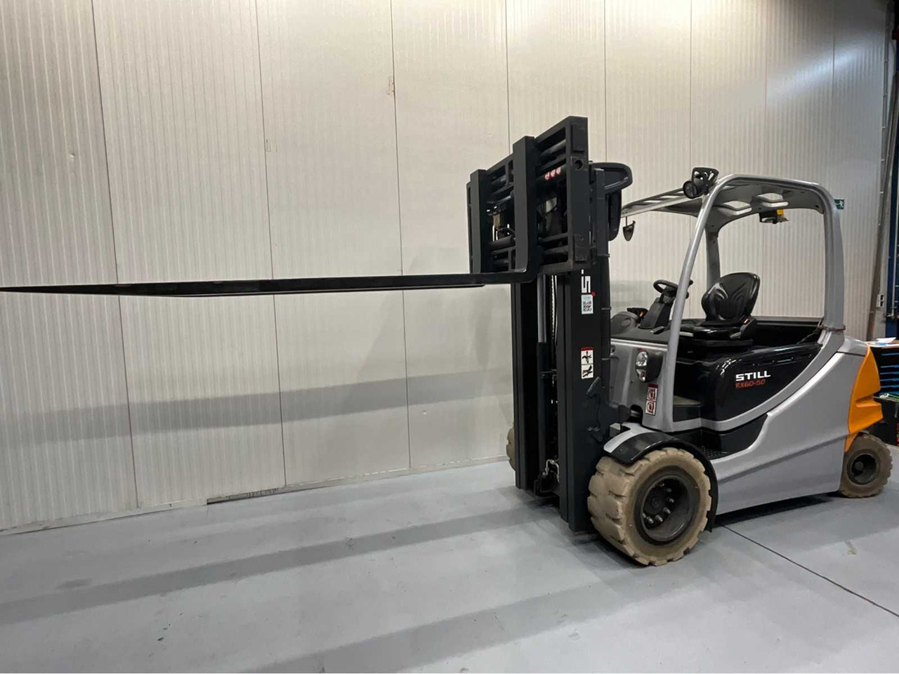 STILL 5000KG- RX60-50 - FORKLIFT TRIPLEX - FORK POSITIONER - SIDESHIFT - FREELIFT - BATTERY 2015 WITH ONLY 1121 HOURS - Forklift: picture 2 STILL 5000KG- RX60-50 - FORKLIFT TRIPLEX - FORK POSITIONER - SIDESHIFT - FREELIFT - BATTERY 2015 WITH ONLY 1121 HOURS - Forklift: picture 2