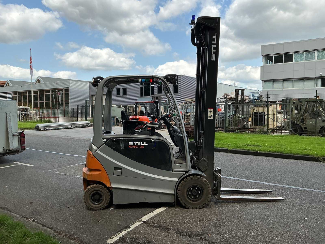 STILL - RX60-25 - FORKLIFT TRUCKS - 2017 - Forklift: picture 5 STILL - RX60-25 - FORKLIFT TRUCKS - 2017 - Forklift: picture 5
