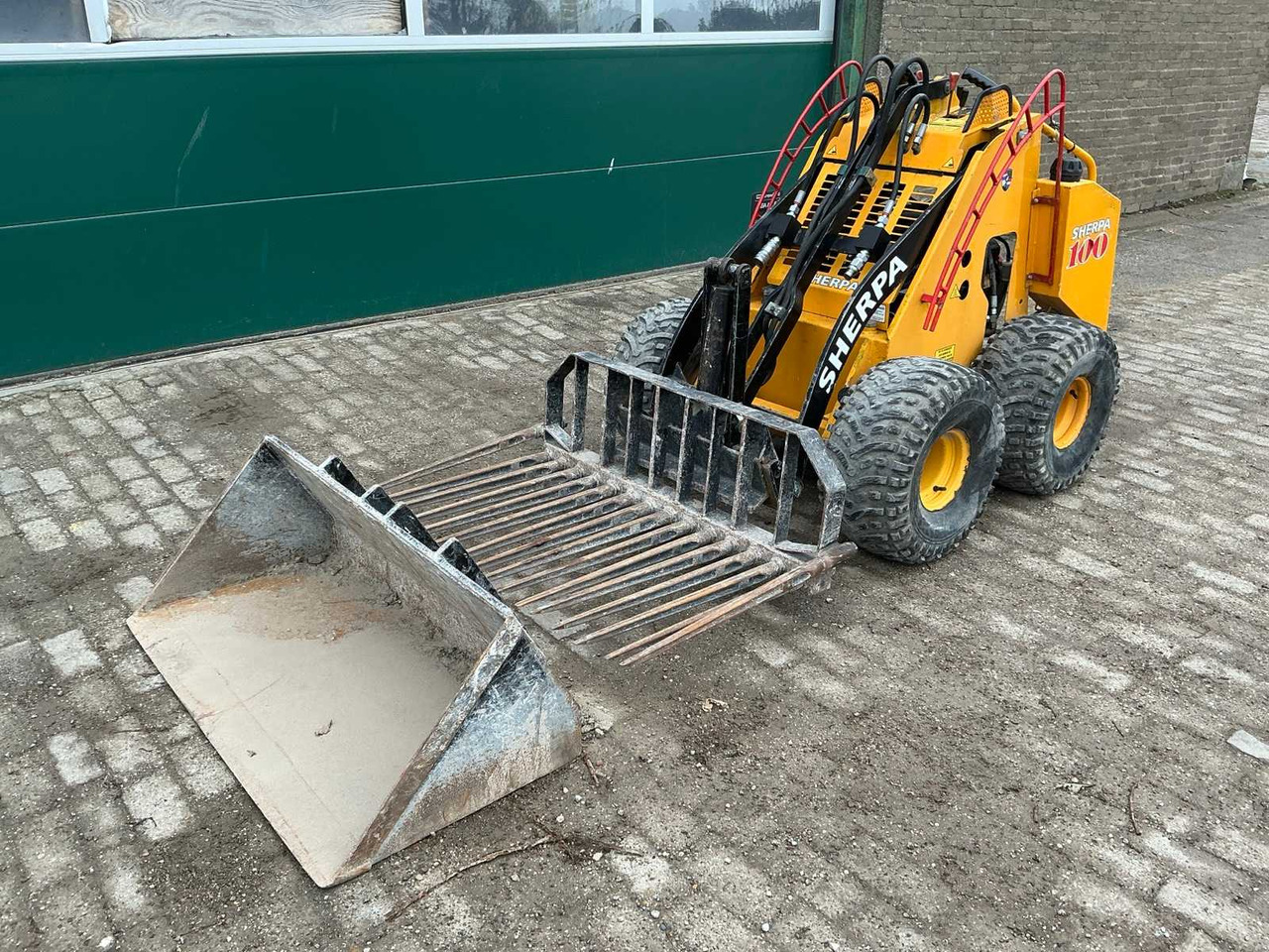 Sherpa 100 - Skid steer loader: picture 2 Sherpa 100 - Skid steer loader: picture 2