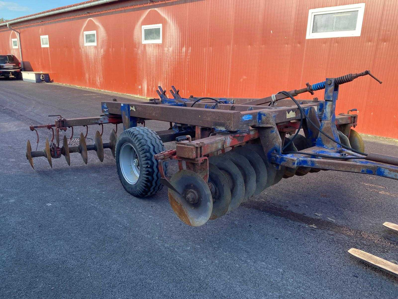 Souchut-Pinet AXR 28 - Disc harrow: picture 1 Souchut-Pinet AXR 28 - Disc harrow: picture 1