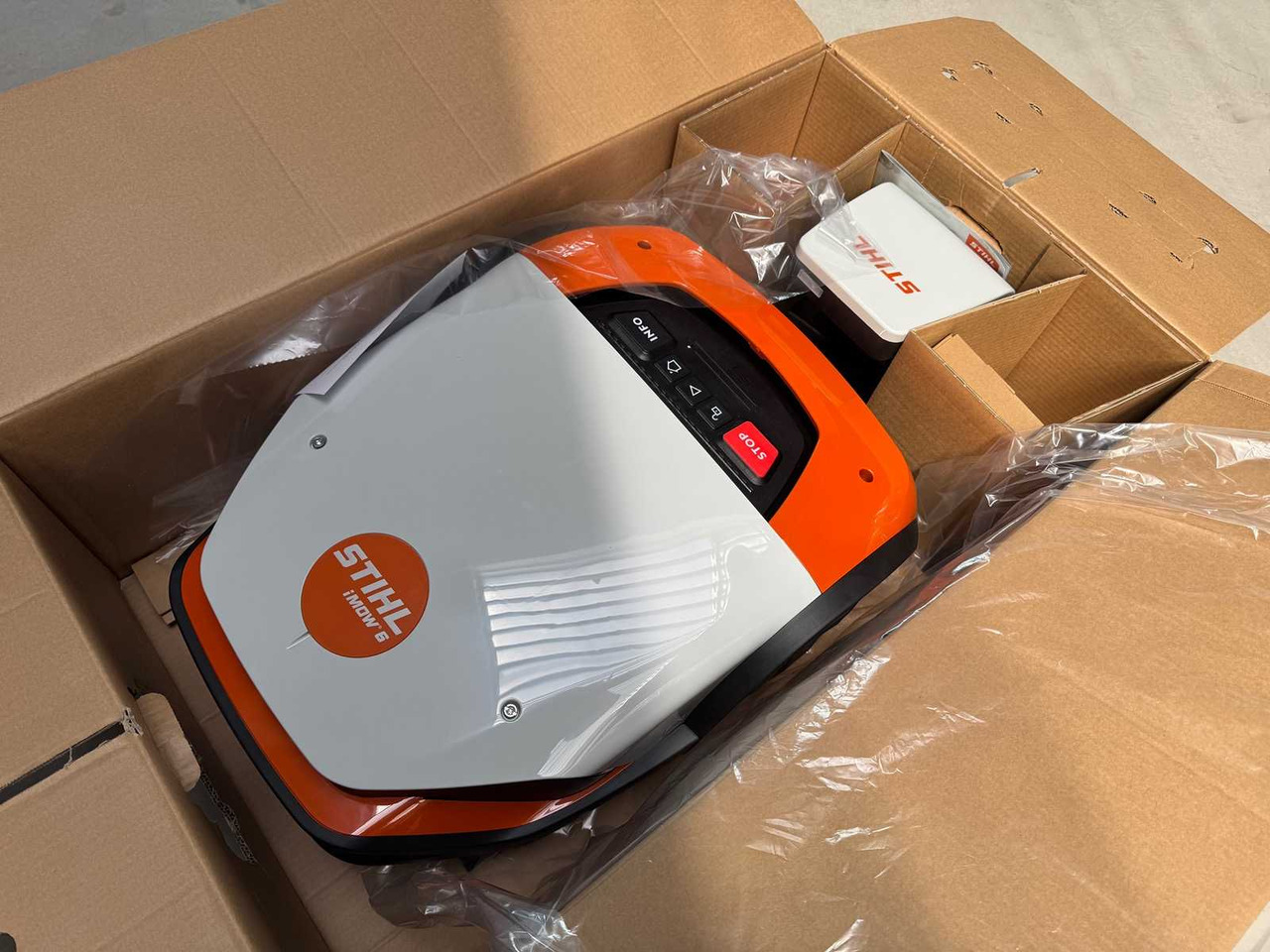 Stihl iMOW 7.0 - Garden mower: picture 3 Stihl iMOW 7.0 - Garden mower: picture 3