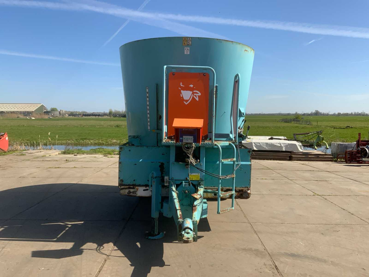 Storti Dunker TVs 120 - Forage mixer wagon: picture 3 Storti Dunker TVs 120 - Forage mixer wagon: picture 3