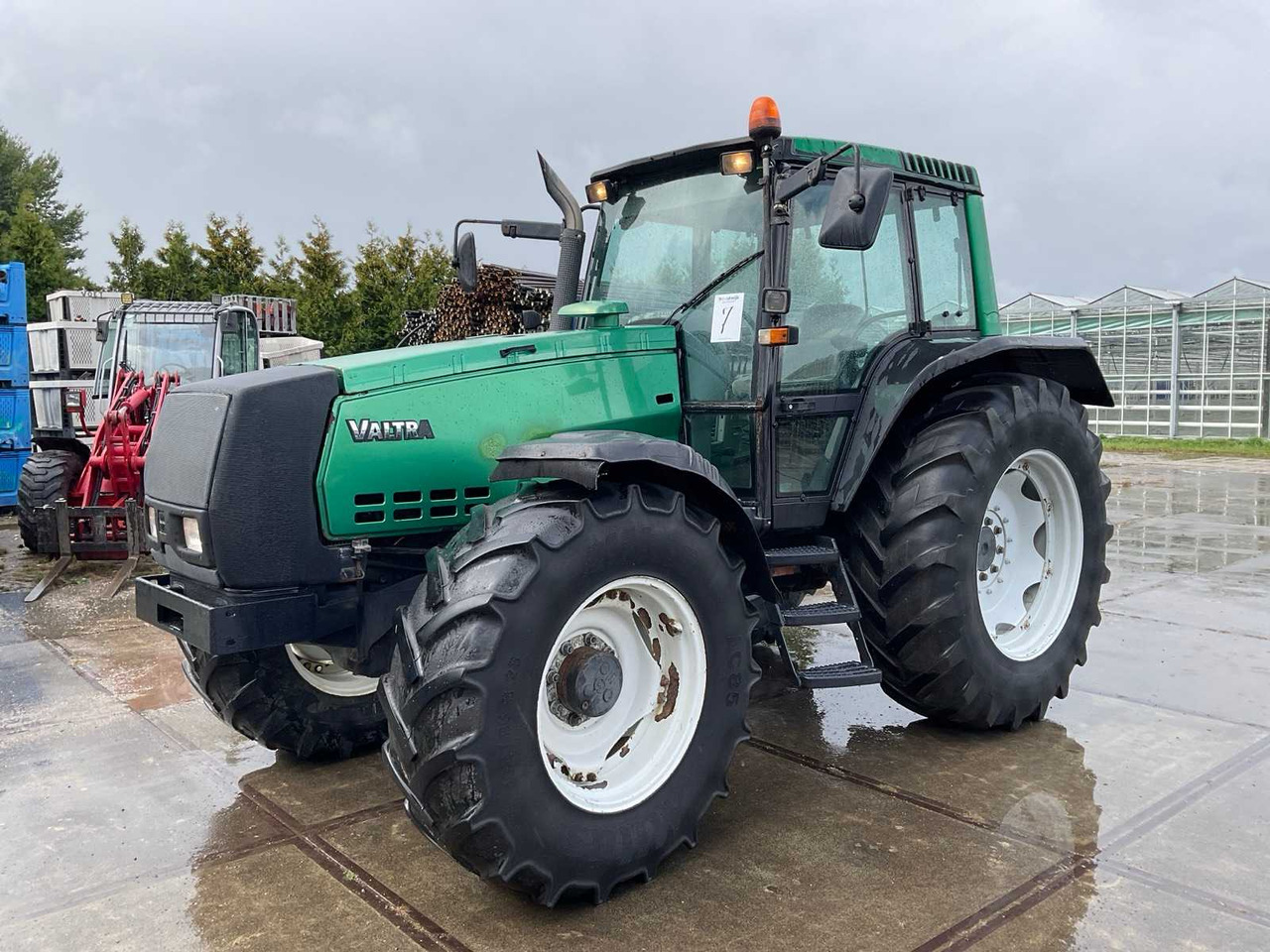 Valtra Valmet 8150 high tech - Farm tractor: picture 1 Valtra Valmet 8150 high tech - Farm tractor: picture 1