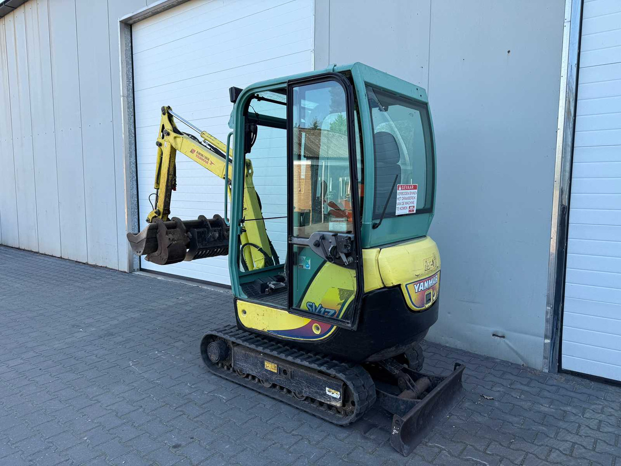 Yanmar SV17 - Mini excavator: picture 4 Yanmar SV17 - Mini excavator: picture 4