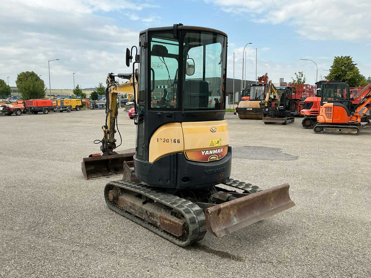 Yanmar VIO25-4 - Crawler excavator: picture 3 Yanmar VIO25-4 - Crawler excavator: picture 3