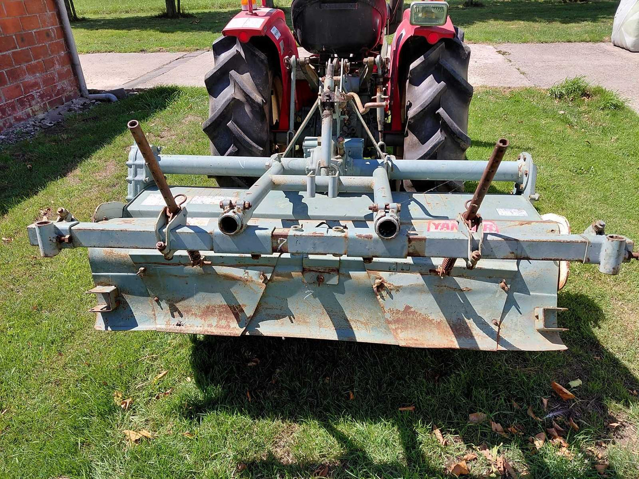 Yanmar YM2210 - Compact tractor: picture 5 Yanmar YM2210 - Compact tractor: picture 5