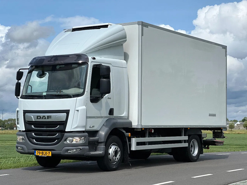 DAF LF 210 LF210.14. EURO6. 2018. KOELBAKWAGEN MET LAADKLEP 2000kg - Refrigerator truck: picture 1 DAF LF 210 LF210.14. EURO6. 2018. KOELBAKWAGEN MET LAADKLEP 2000kg - Refrigerator truck: picture 1
