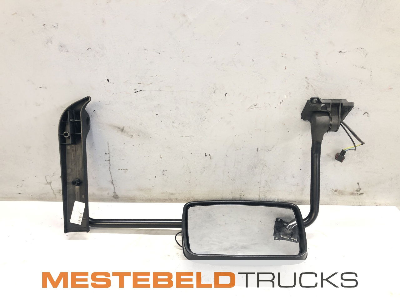 DAF Spiegel met steun links - Cab and interior for Truck: picture 1 DAF Spiegel met steun links - Cab and interior for Truck: picture 1