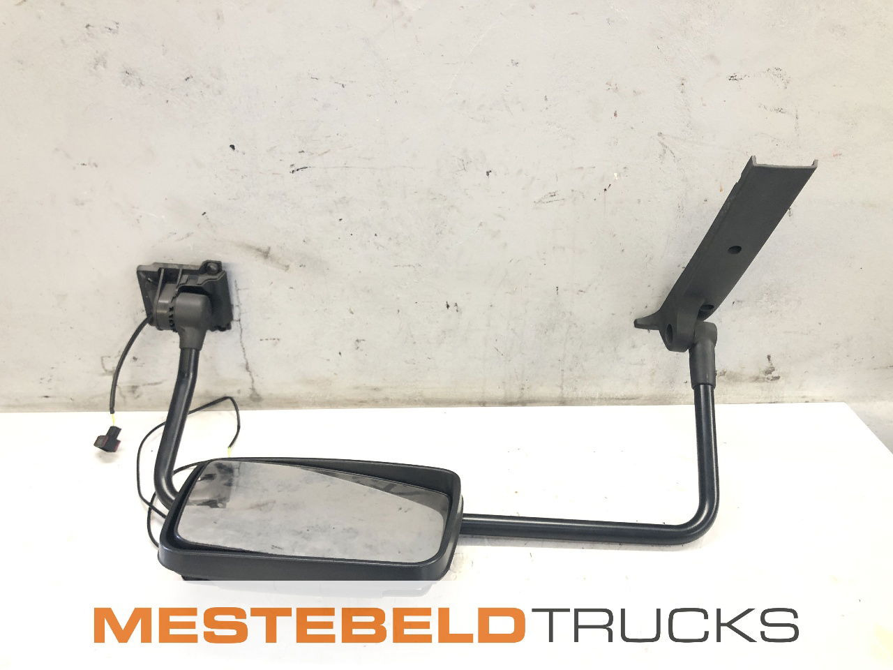 DAF Spiegel met steun rechts - Cab and interior for Truck: picture 1 DAF Spiegel met steun rechts - Cab and interior for Truck: picture 1