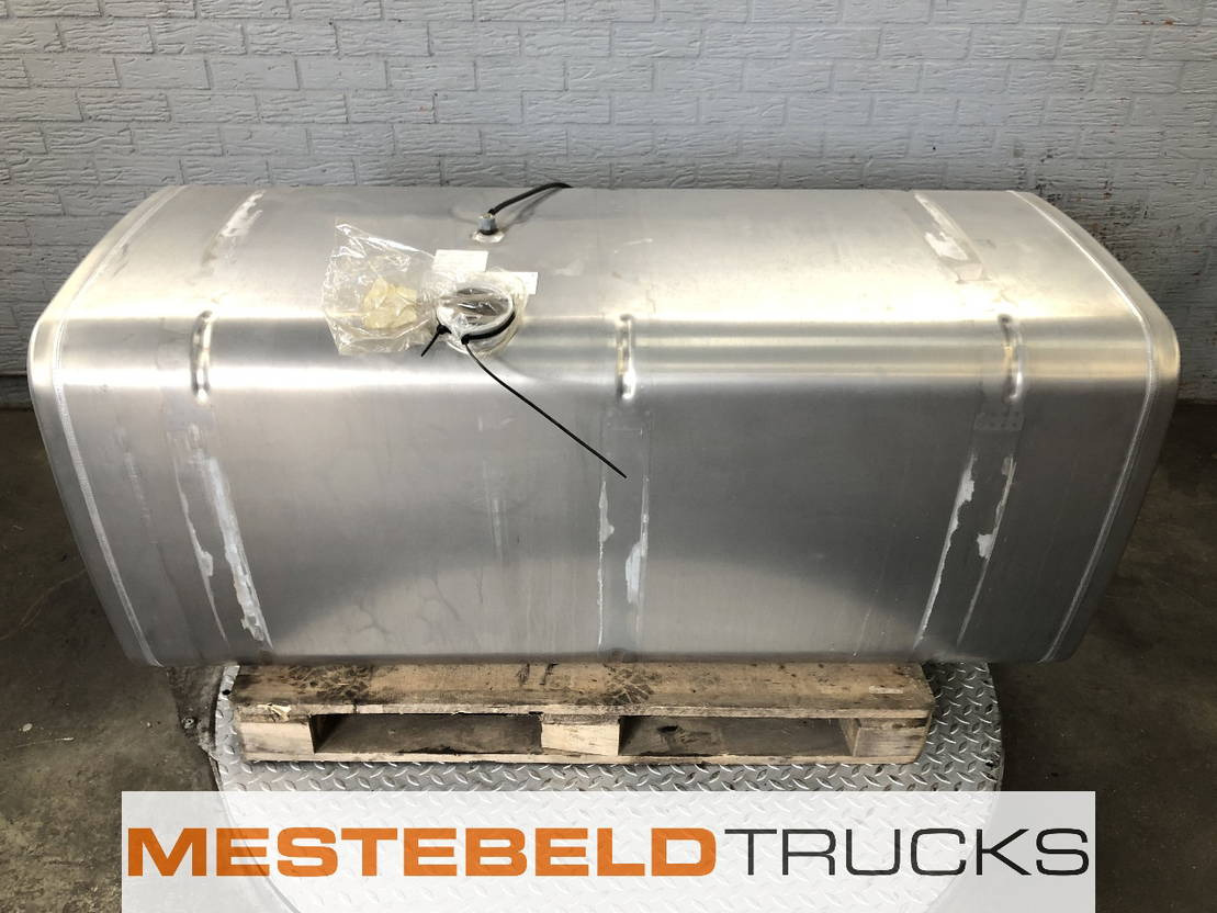 MAN Brandstoftank 710 liter - Fuel tank for Truck: picture 1 MAN Brandstoftank 710 liter - Fuel tank for Truck: picture 1