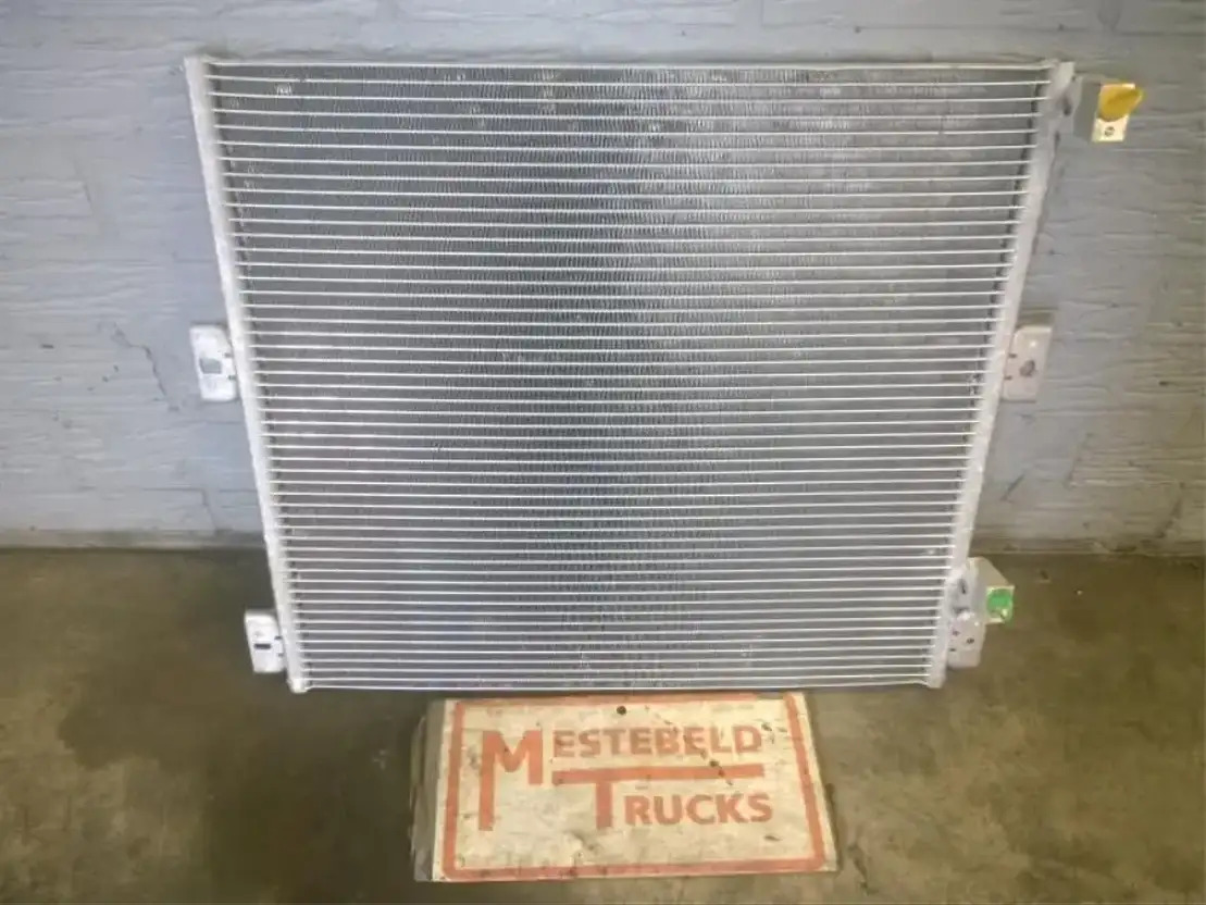Renault Aircoradiateur Midlum - Cooling system for Truck: picture 1 Renault Aircoradiateur Midlum - Cooling system for Truck: picture 1