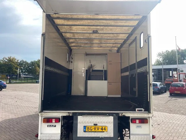 Horse truck DAF LF 45.130 CLEAN HORSES NL-TRUCK: picture 8