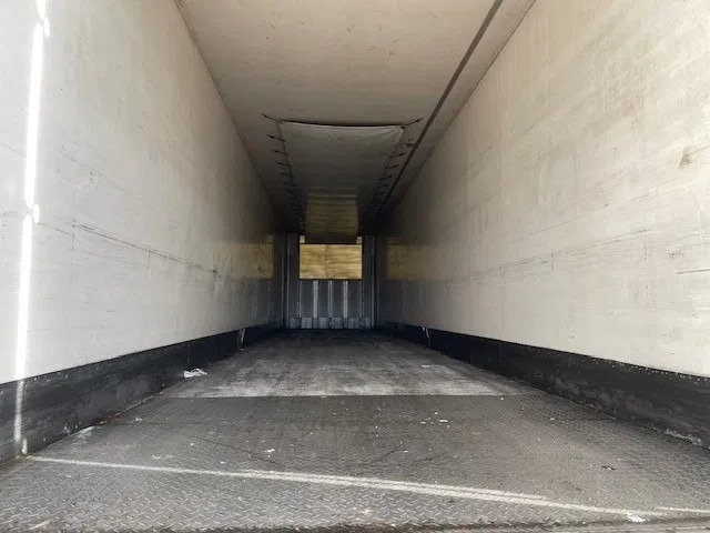 Closed box semi-trailer Kögel 3 AXELS (2X LIFT AXELS) DISK BRAKE 7CM FRIGO BOX: picture 11