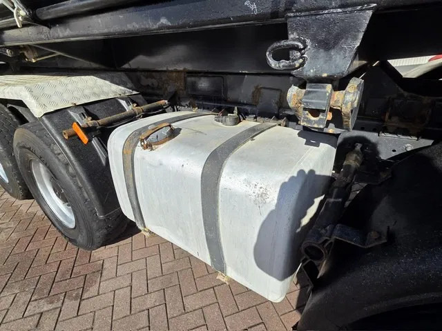 Tipper Mercedes-Benz Actros 4143 8X4 TIPPER (THREE PEDALS): picture 17
