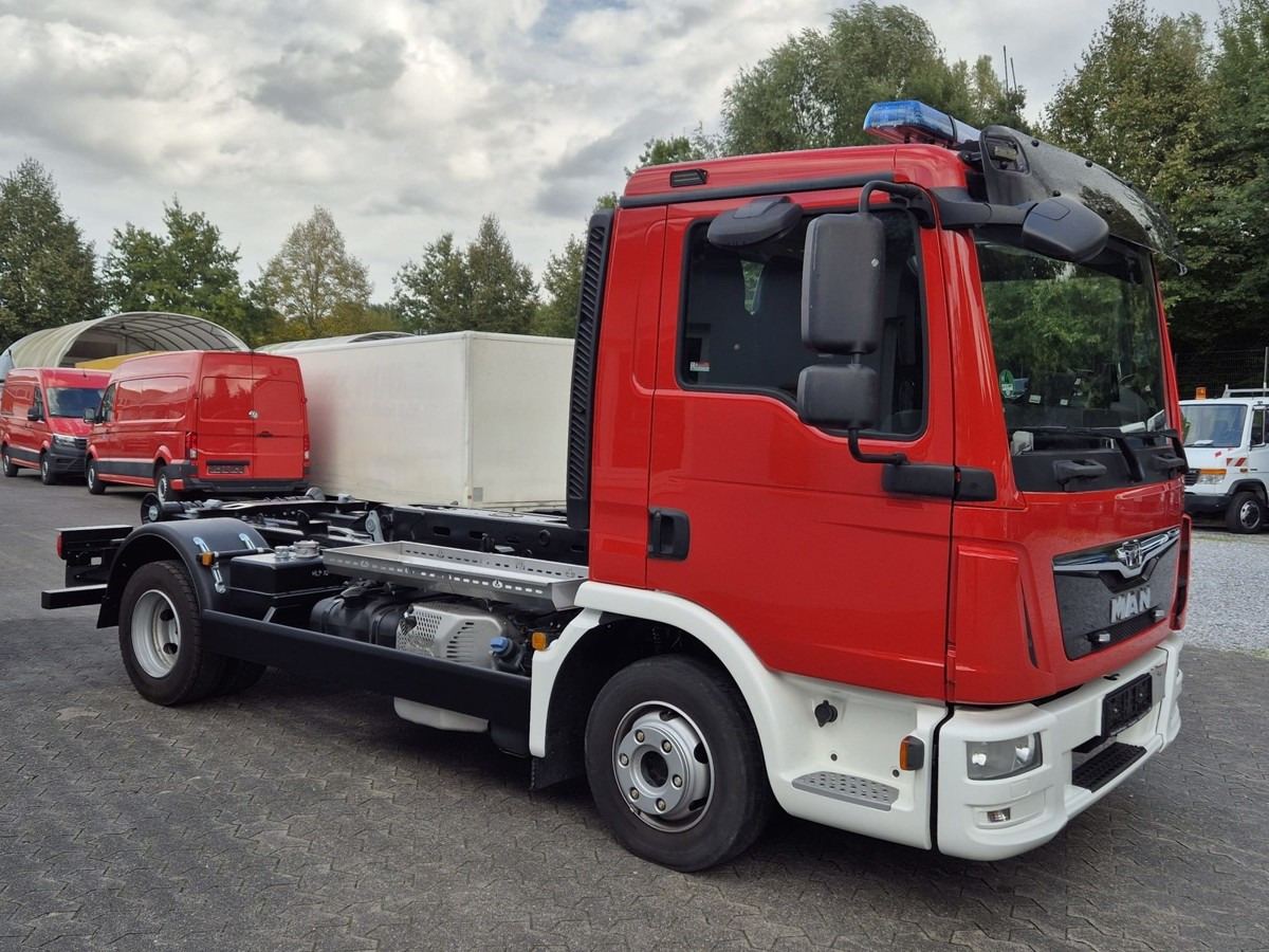 MAN TGL 8.190 Feuerwehrfahrzeug City Abrollkipper - Hook lift truck: picture 5 MAN TGL 8.190 Feuerwehrfahrzeug City Abrollkipper - Hook lift truck: picture 5