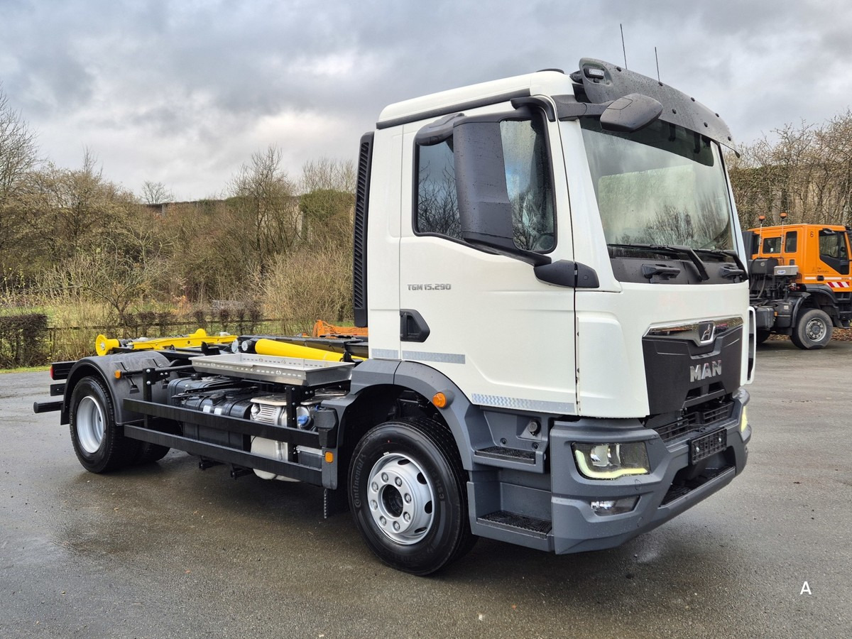 MAN TGM 15.290 BL Abrollkipper PowerMatic Standheiz. - Hook lift truck: picture 2 MAN TGM 15.290 BL Abrollkipper PowerMatic Standheiz. - Hook lift truck: picture 2