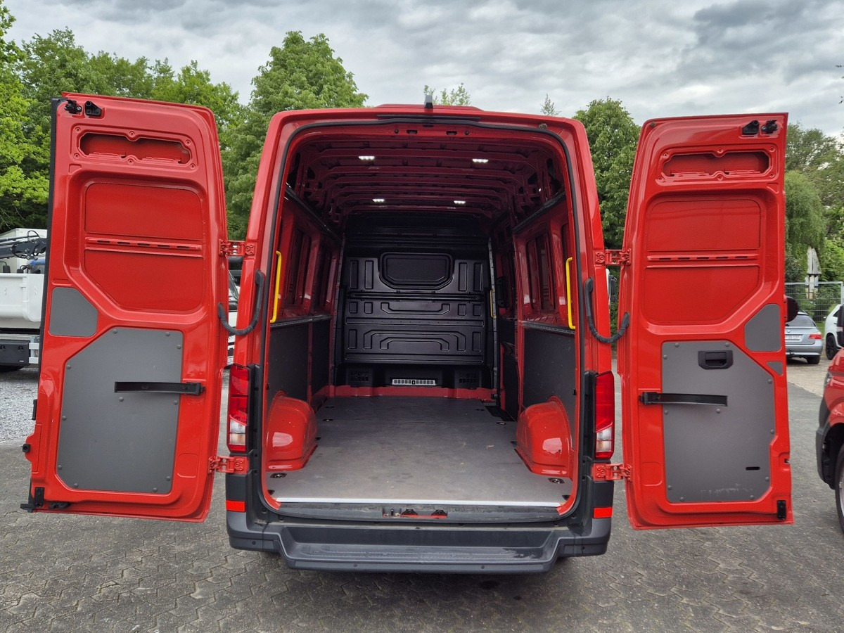 VW Crafter 35 Maxi L4H3 1Hand PDC nur 9tkm! - Panel van: picture 4 VW Crafter 35 Maxi L4H3 1Hand PDC nur 9tkm! - Panel van: picture 4