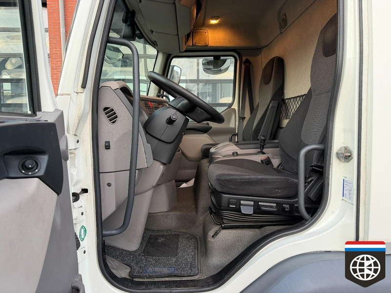 Box truck DAF LF 180 FA TAIL LIFT - GOOD TYRES - SMART TACHO 2: picture 8 Box truck DAF LF 180 FA TAIL LIFT - GOOD TYRES - SMART TACHO 2: picture 8