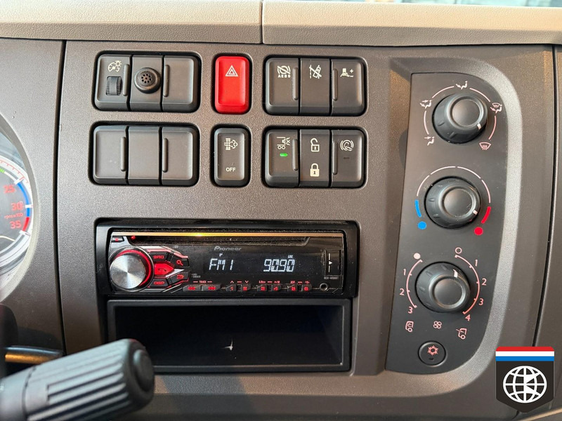 Box truck DAF LF 180 FA TAIL LIFT - GOOD TYRES - SMART TACHO 2: picture 13 Box truck DAF LF 180 FA TAIL LIFT - GOOD TYRES - SMART TACHO 2: picture 13