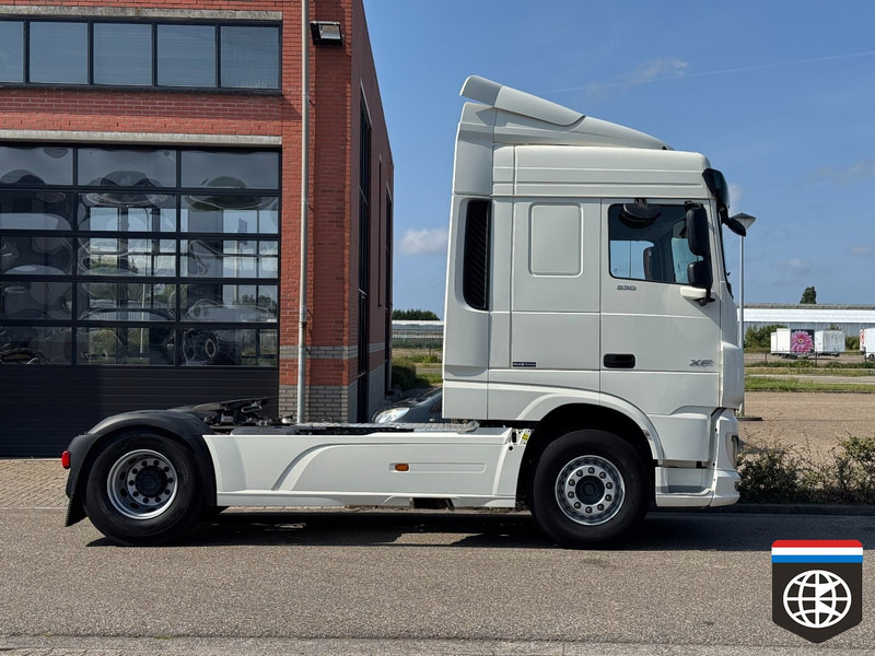DAF XF 530 FT RETARDER - EURO 6 D - NIGHT A/C - FULL SPOILER - Tractor truck: picture 3 DAF XF 530 FT RETARDER - EURO 6 D - NIGHT A/C - FULL SPOILER - Tractor truck: picture 3