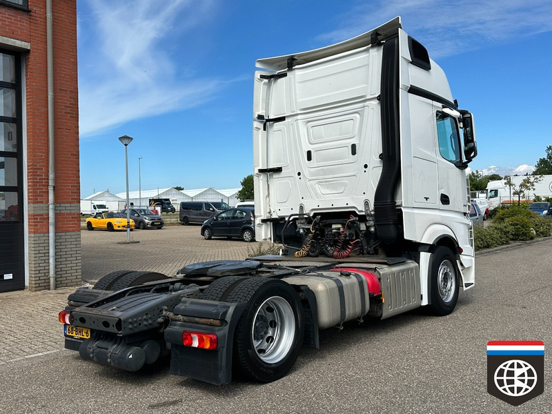 Mercedes-Benz ACTROS 1842 LLS - GIGA SPACE - NIGHT A/C - 2 X TANK - Tractor truck: picture 4 Mercedes-Benz ACTROS 1842 LLS - GIGA SPACE - NIGHT A/C - 2 X TANK - Tractor truck: picture 4