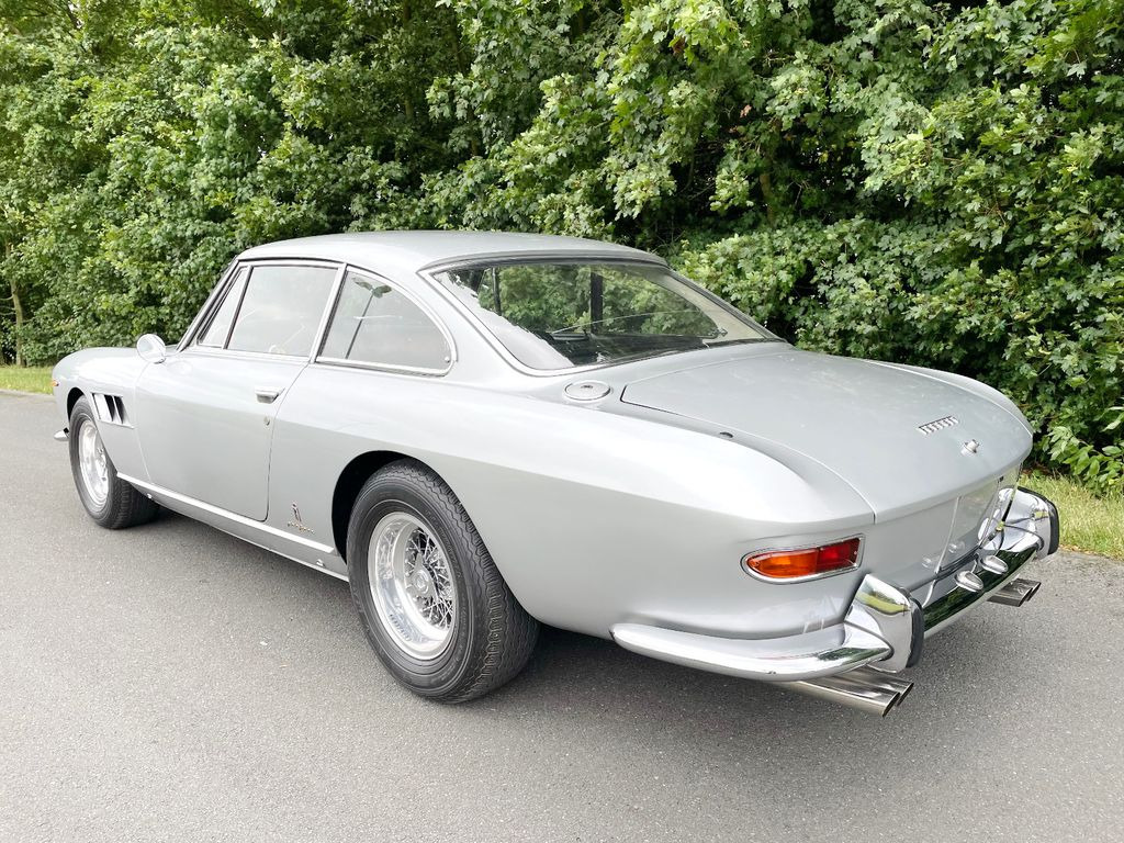 Ferrari 330 GT Coupe 2+2/TÜV neu/H-Zulassung - Car: picture 5 Ferrari 330 GT Coupe 2+2/TÜV neu/H-Zulassung - Car: picture 5
