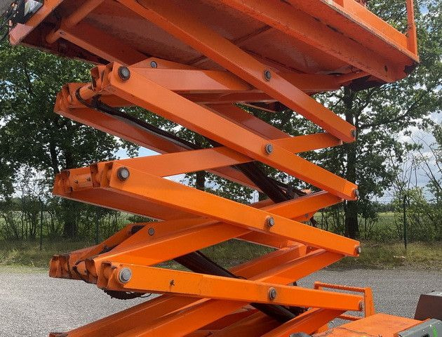 Haulotte Compact 12 DX, Geländegängig, Kubota, 12,15m - Truck with aerial platform: picture 3 Haulotte Compact 12 DX, Geländegängig, Kubota, 12,15m - Truck with aerial platform: picture 3