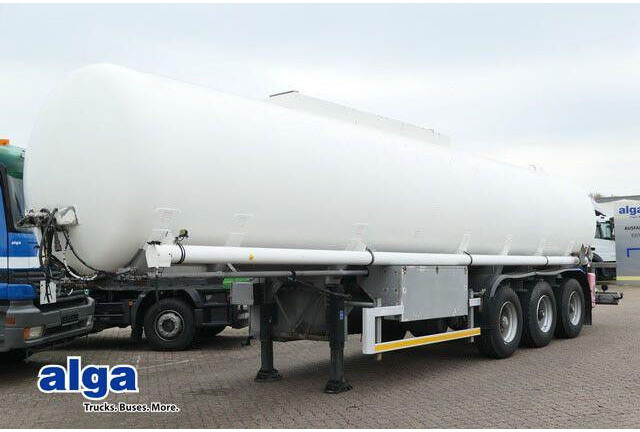 Kässbohrer STH 34/10-24/Tank 34.000 ltr./Unterbefüll./Pumpe - Tanker semi-trailer: picture 1 Kässbohrer STH 34/10-24/Tank 34.000 ltr./Unterbefüll./Pumpe - Tanker semi-trailer: picture 1
