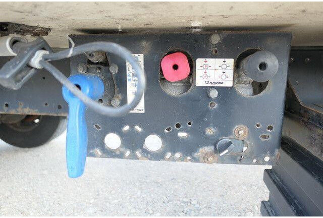 Closed box semi-trailer Krone SD, Isoliert, Luft-Lift, BPW, Scheibenbremse: picture 8 Closed box semi-trailer Krone SD, Isoliert, Luft-Lift, BPW, Scheibenbremse: picture 8