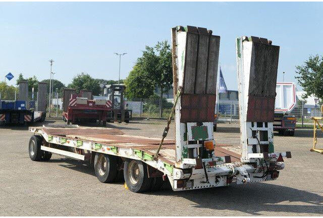 Kumlin 30to., 3-Acher,Hydr. Rampen,Verbreiterbar - Low loader trailer: picture 2 Kumlin 30to., 3-Acher,Hydr. Rampen,Verbreiterbar - Low loader trailer: picture 2
