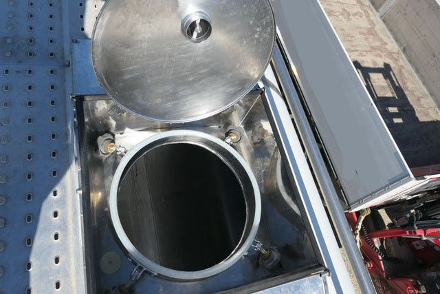 Tanker semi-trailer Menci SA 105/Lebensmittel/32.000 ltr./Iso/Spülleitung: picture 11