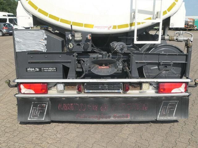 Scania P 320 6x2, Lindner & Fischer, 19m³, 3 Kammern - Tanker truck: picture 4 Scania P 320 6x2, Lindner & Fischer, 19m³, 3 Kammern - Tanker truck: picture 4
