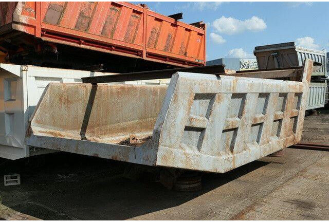 Stahl Hinterkippmulde ca. 18 cbm, Hilfsrahmen - Tipper: picture 3 Stahl Hinterkippmulde ca. 18 cbm, Hilfsrahmen - Tipper: picture 3