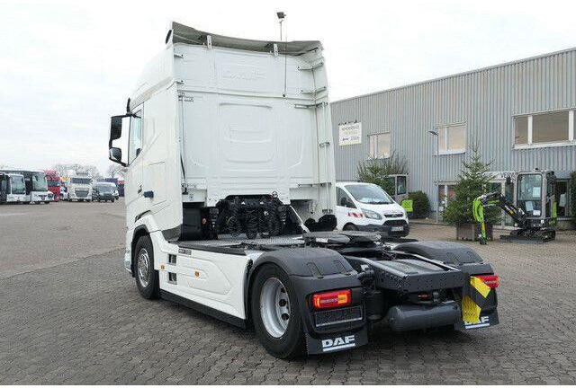 DAF XG 530 FT 4x2, Intarder, 2x Tank, Standklima - Tractor truck: picture 3 DAF XG 530 FT 4x2, Intarder, 2x Tank, Standklima - Tractor truck: picture 3