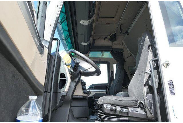 MAN 18.500 TGX 4x2, Intarder, Klima, 2x Tank,Spoiler - Tractor truck: picture 4 MAN 18.500 TGX 4x2, Intarder, Klima, 2x Tank,Spoiler - Tractor truck: picture 4