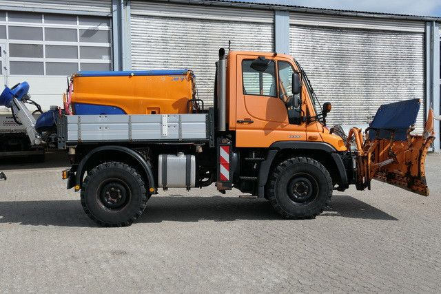 Truck Unimog U 300 4x4, Schmidt, Streuer, Schild, Klima,27tkm: picture 8