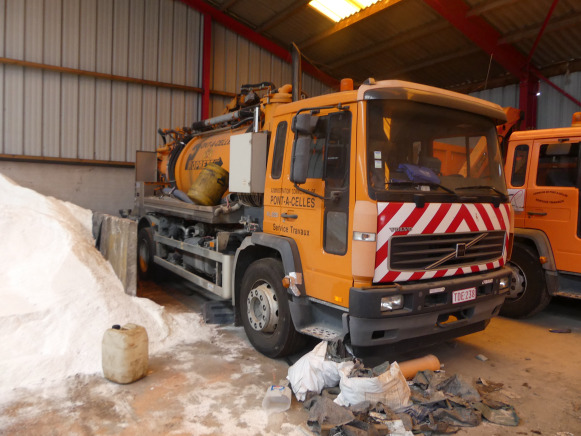 Camion hydrocureur Volvo - Tanker truck: picture 2 Camion hydrocureur Volvo - Tanker truck: picture 2