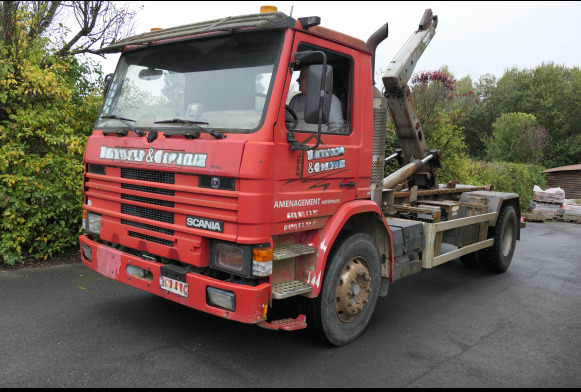 Camion porte container Scania P93ML4X2Z1 (1995-844.006 km) - Hook lift truck: picture 1 Camion porte container Scania P93ML4X2Z1 (1995-844.006 km) - Hook lift truck: picture 1