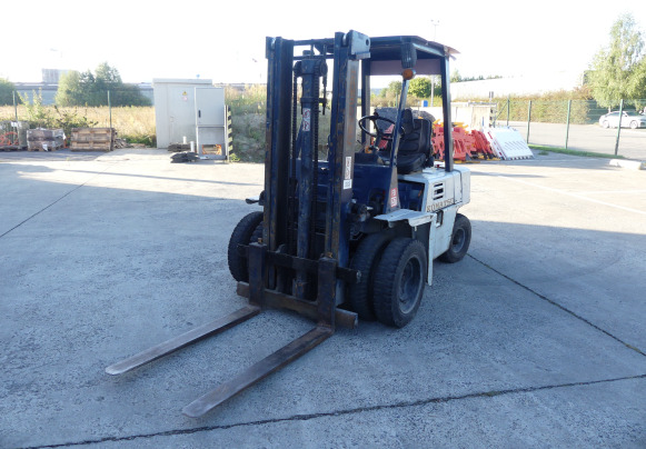 Chariot élévateur Komatsu FD25T - Diesel forklift: picture 1 Chariot élévateur Komatsu FD25T - Diesel forklift: picture 1