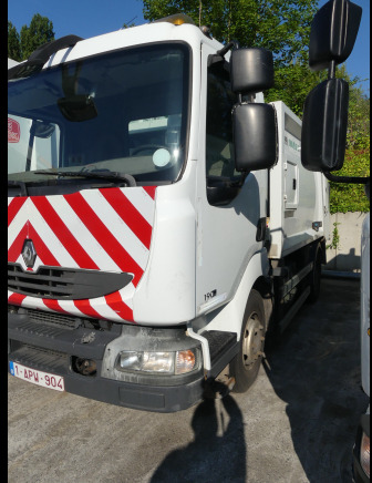 REF:1338 - Camion poubelle Renault Midlum 190DXI (2011-140.758 km) - Garbage truck: picture 2 REF:1338 - Camion poubelle Renault Midlum 190DXI (2011-140.758 km) - Garbage truck: picture 2