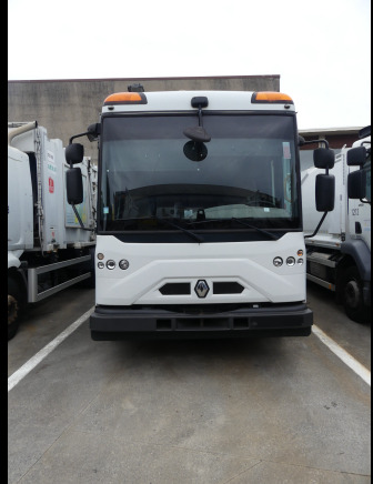 REF:1449 - Camion poubelle Renault Access (2013-174.062 km)(VIN: SEG1930BL5BD17227) - Garbage truck: picture 3 REF:1449 - Camion poubelle Renault Access (2013-174.062 km)(VIN: SEG1930BL5BD17227) - Garbage truck: picture 3