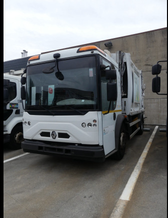 REF:1449 - Camion poubelle Renault Access (2013-174.062 km)(VIN: SEG1930BL5BD17227) - Garbage truck: picture 1 REF:1449 - Camion poubelle Renault Access (2013-174.062 km)(VIN: SEG1930BL5BD17227) - Garbage truck: picture 1