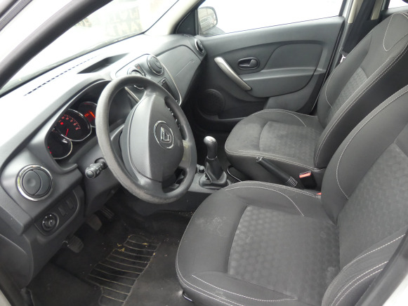 REF:19514 - Voiture Dacia Logan (2013-106.372 km) (VIN:UU14SDAG350005502) - Car: picture 2 REF:19514 - Voiture Dacia Logan (2013-106.372 km) (VIN:UU14SDAG350005502) - Car: picture 2