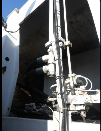 Garbage truck REF:8490 - Camion poubelle Renault Access (2014-236.794 km): picture 13