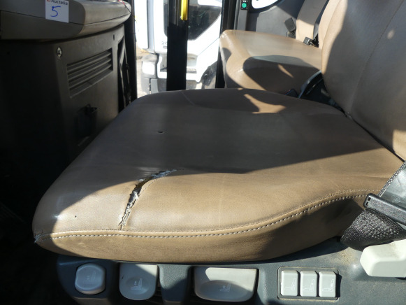 Garbage truck REF:8490 - Camion poubelle Renault Access (2014-236.794 km): picture 16
