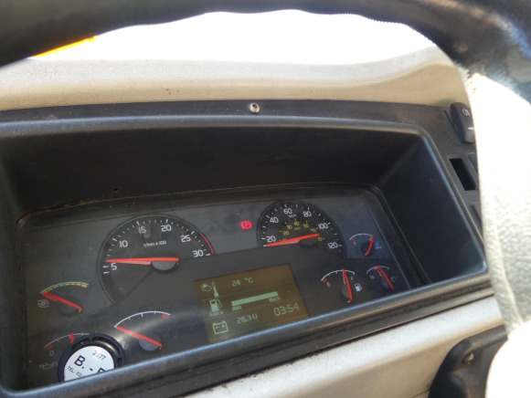 Garbage truck REF:8490 - Camion poubelle Renault Access (2014-236.794 km): picture 18