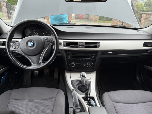 Voiture BMW 316D (2011-212.866 km-VIN:WBAPR51080E719674) - Car: picture 5 Voiture BMW 316D (2011-212.866 km-VIN:WBAPR51080E719674) - Car: picture 5