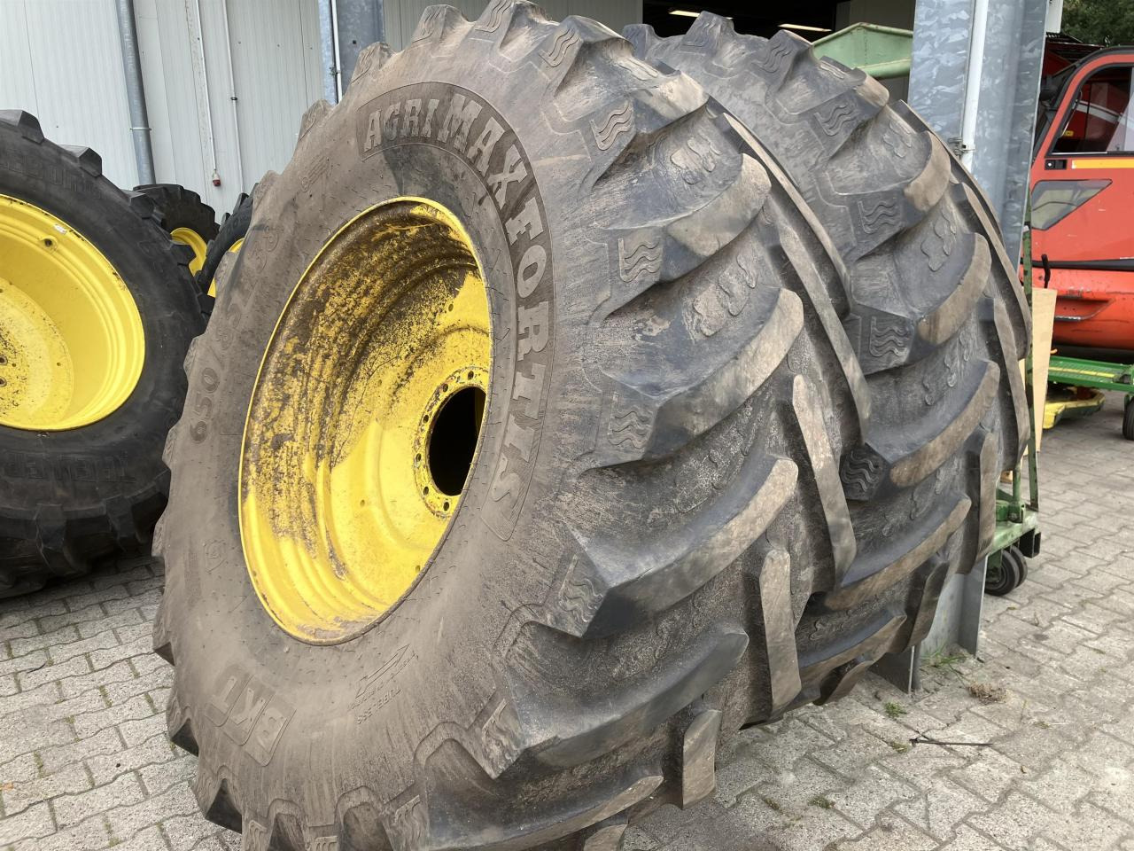 BKT 650/85R38 - Tire for Agricultural machinery: picture 1 BKT 650/85R38 - Tire for Agricultural machinery: picture 1