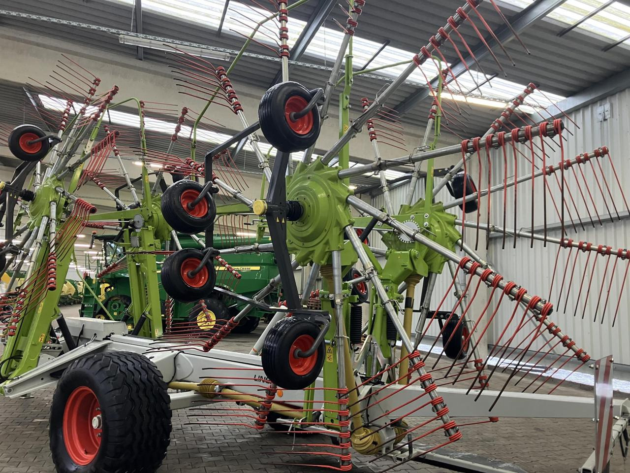Tedder/ Rake CLAAS Liner 3600: picture 6
